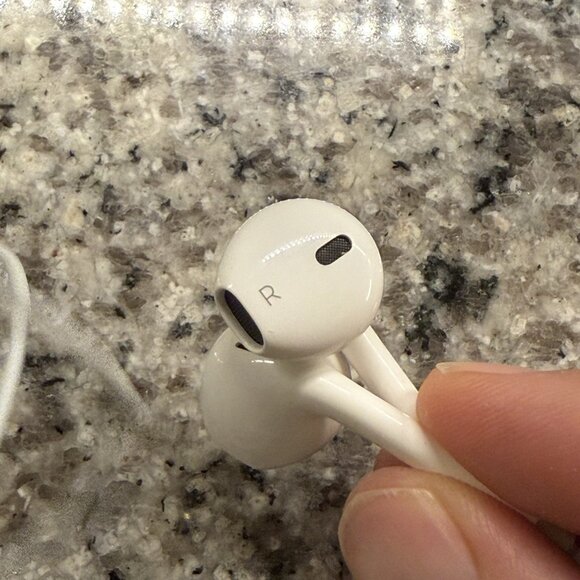 Apple EarPods with Lightning Connector In Ear Canal Headset - White OEM Tested - Picture 5 of 10